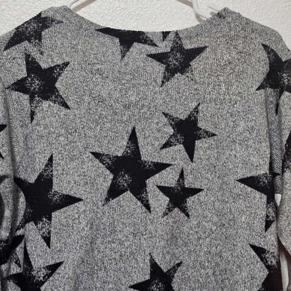 Soft Surroundings star printed sweater size medium - Picture 11 of 13